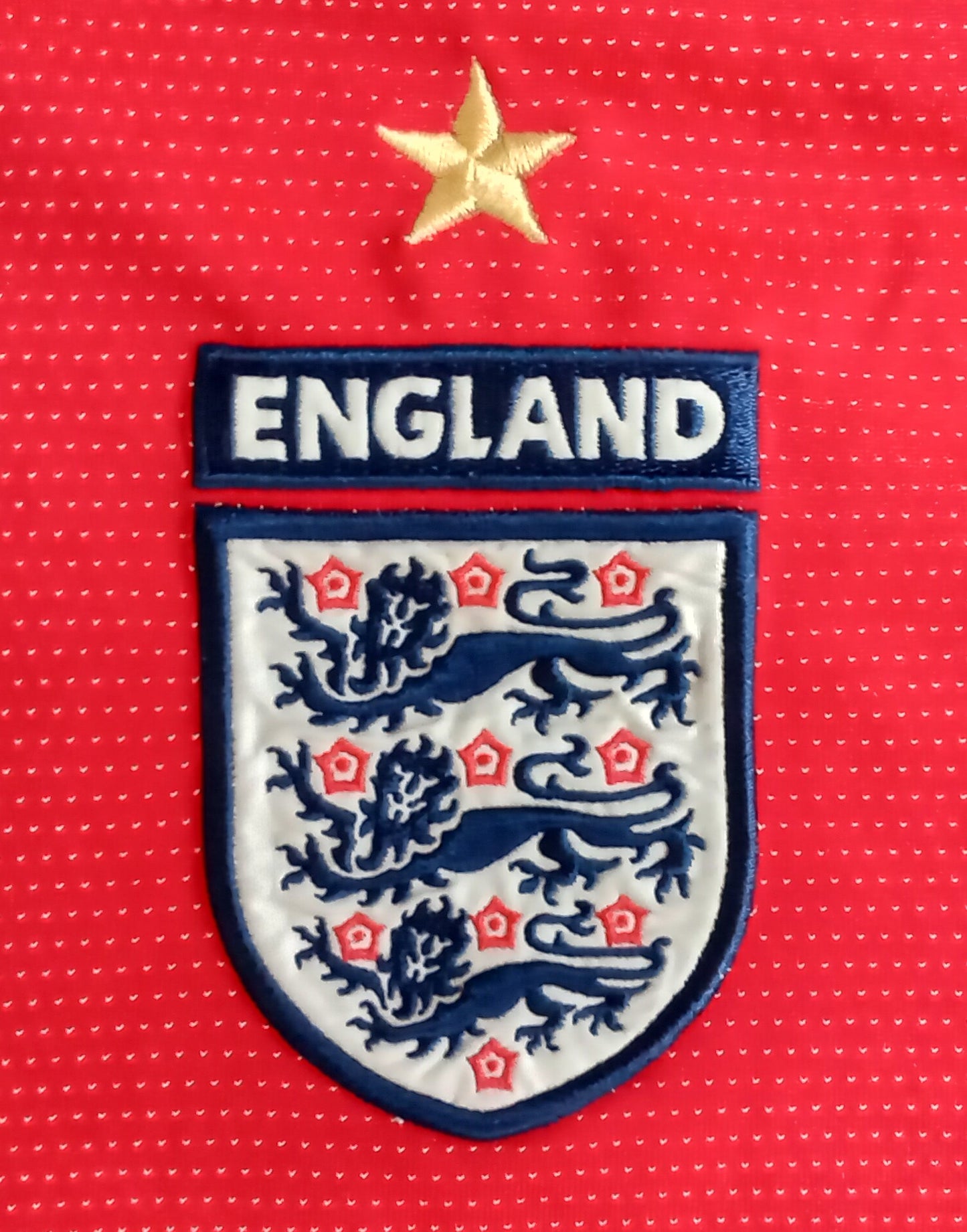 * England 2004 Umbro Away Football Shirt (Mens) *