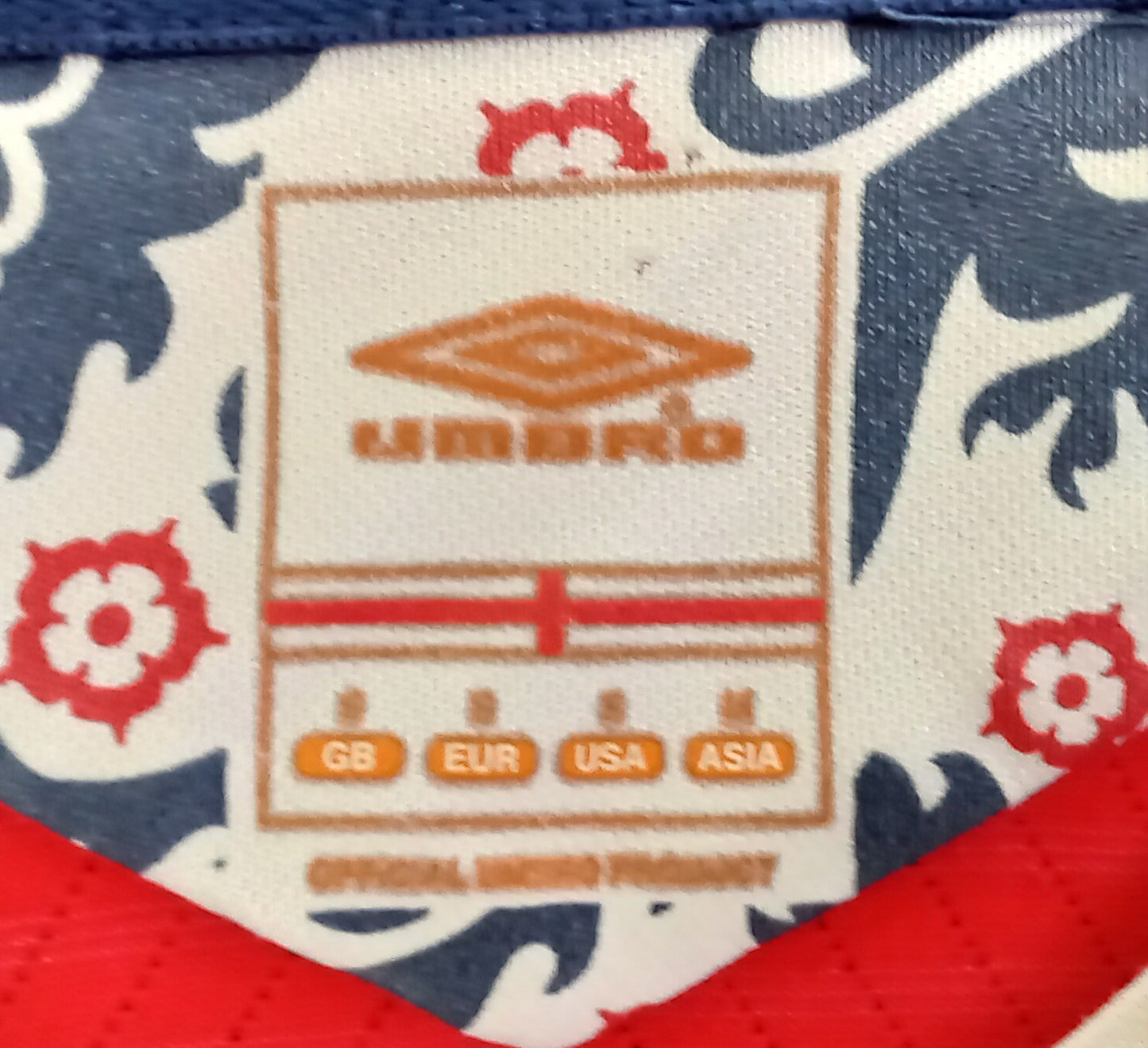 * England 2008/10 Umbro Away Football Shirt *