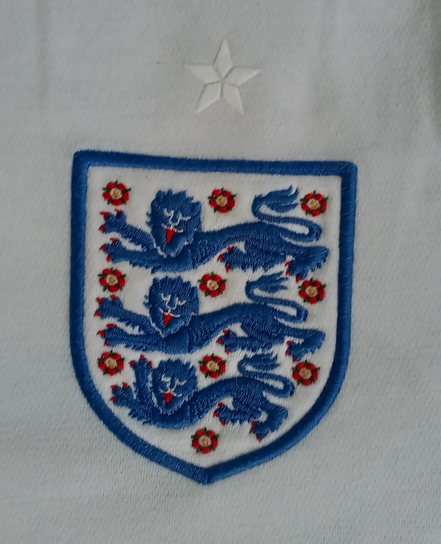 * England 2010/11 Umbro Home Football Shirt (Mens) *