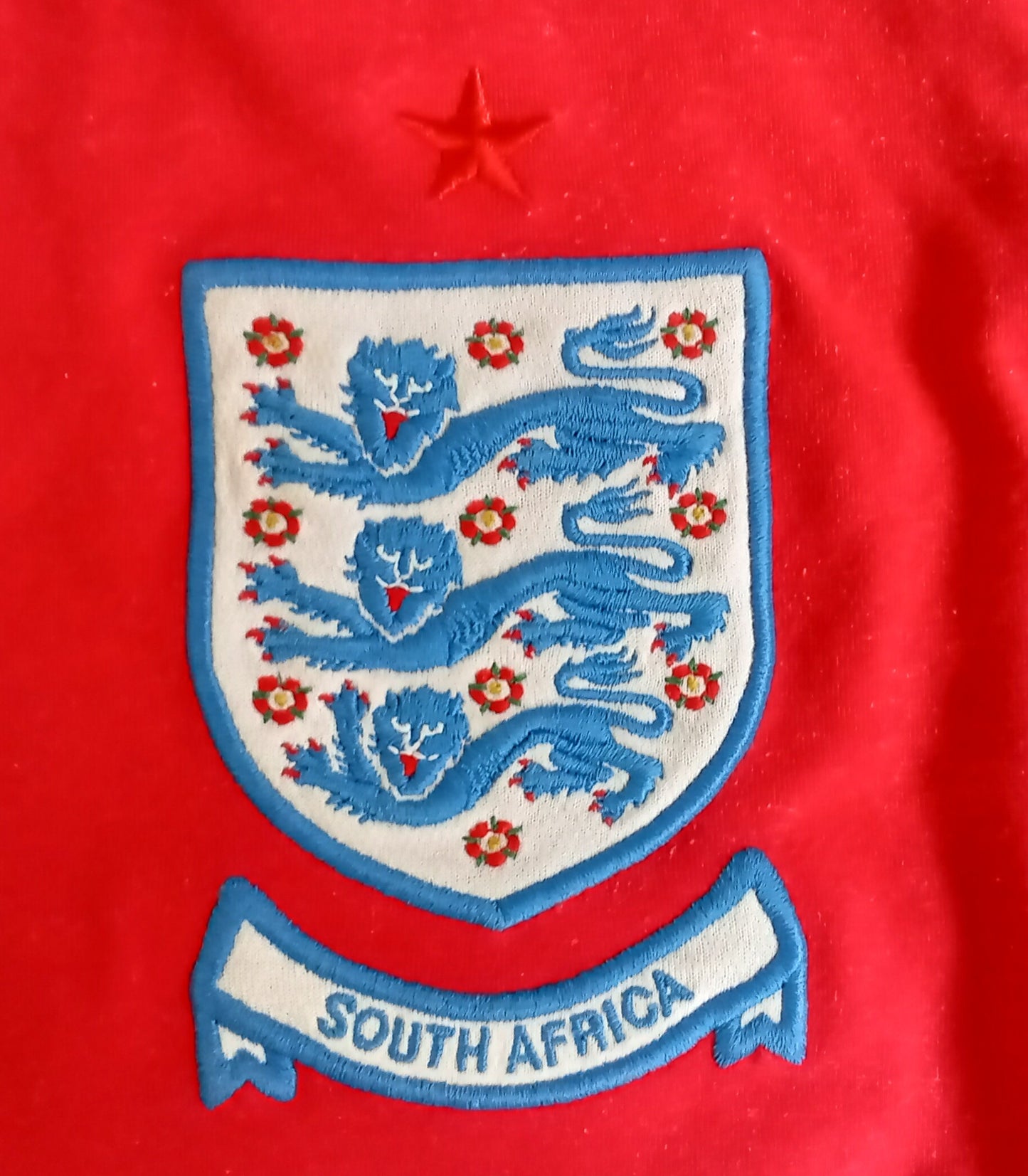 * England 2010 Umbro Away Football Shirt (World Cup) *